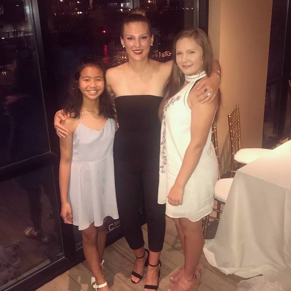 Meet your Posher, Laura - Picture 4 of 4